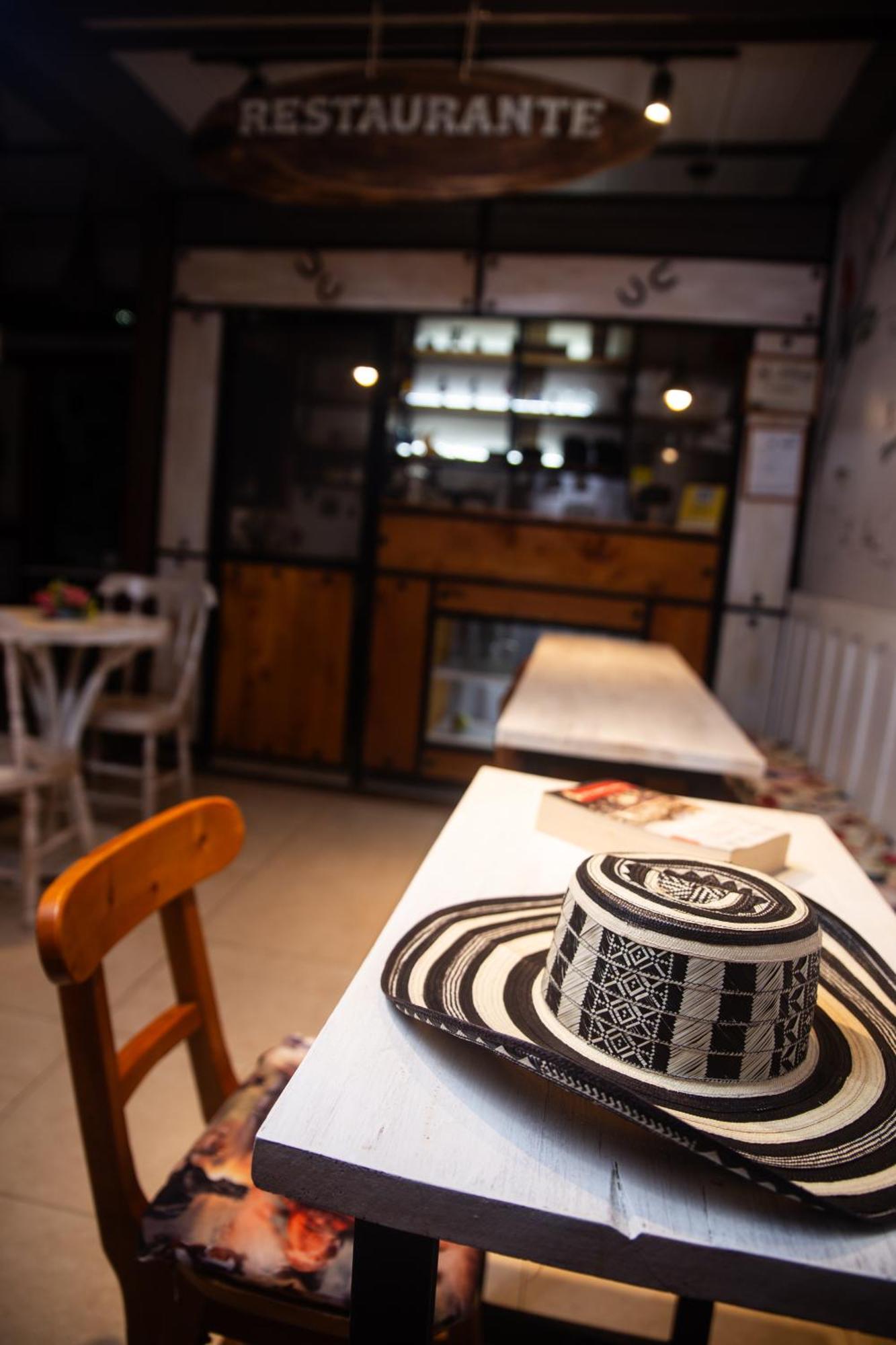 סאלנטו Hostal El Quinde מראה חיצוני תמונה
