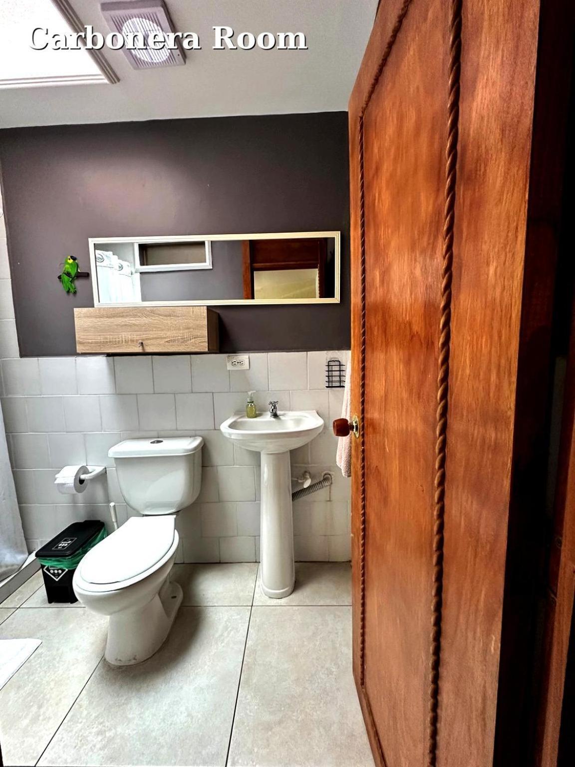 סאלנטו Hostal El Quinde מראה חיצוני תמונה